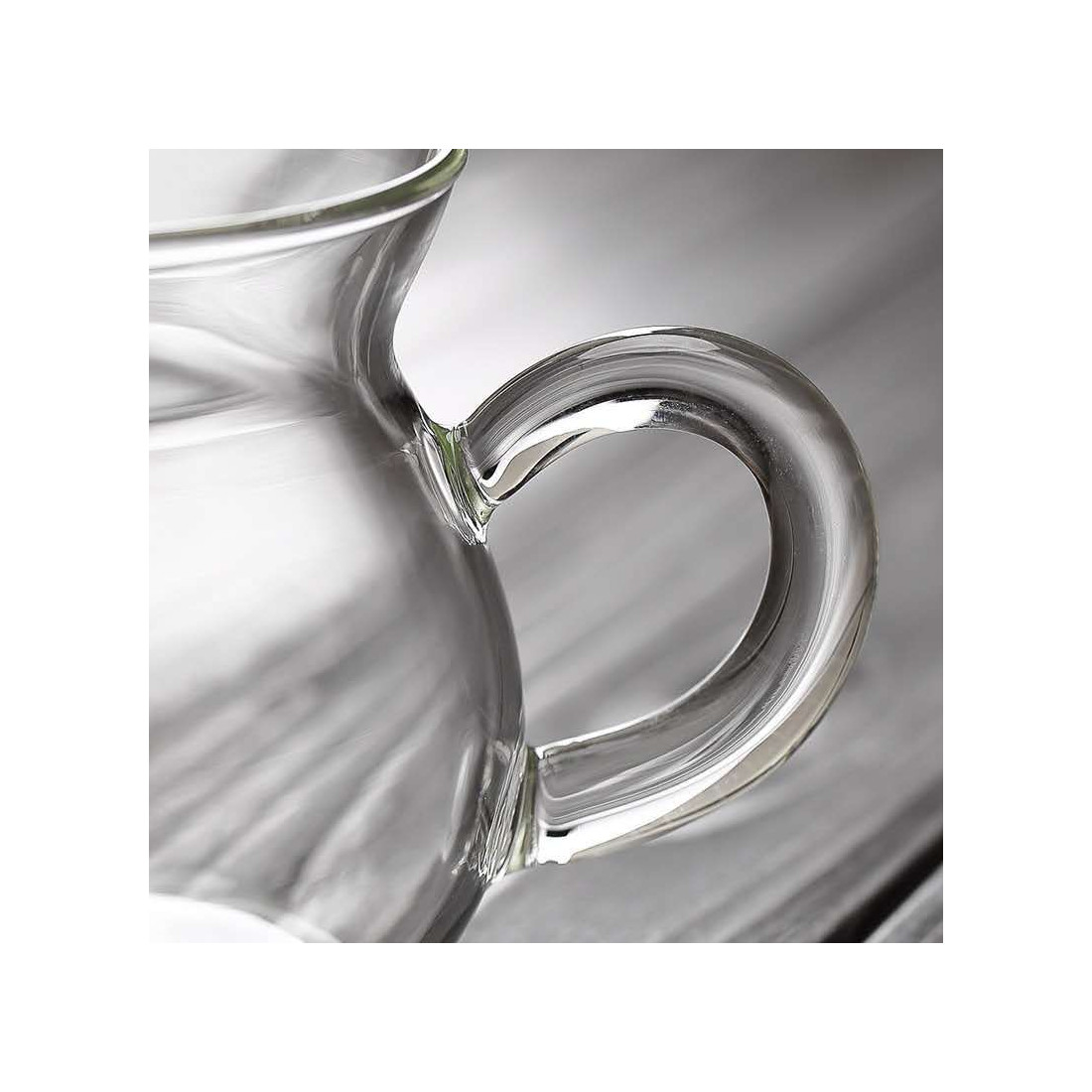 Скляний чахай у формі глека Скляний чахай у формі глека