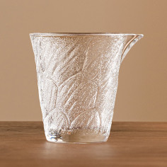 Чахай з кришталю з фактурою...