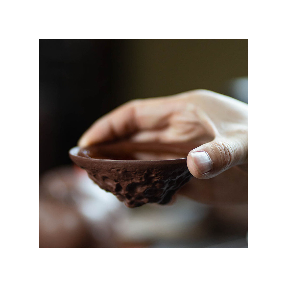 Чаша із їсінської глини з драконом на... Чаша із їсінської глини з драконом на...