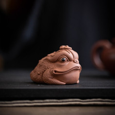 Чайна статуетка з їсінської...