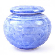 Блакитна чайниця з розлученням глазур'ю