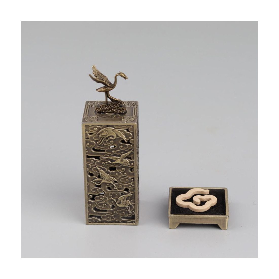 Маленька курильниця для пахощів... Маленька курильниця для пахощів...