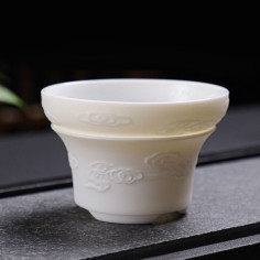 Порцелянове сито кольору...