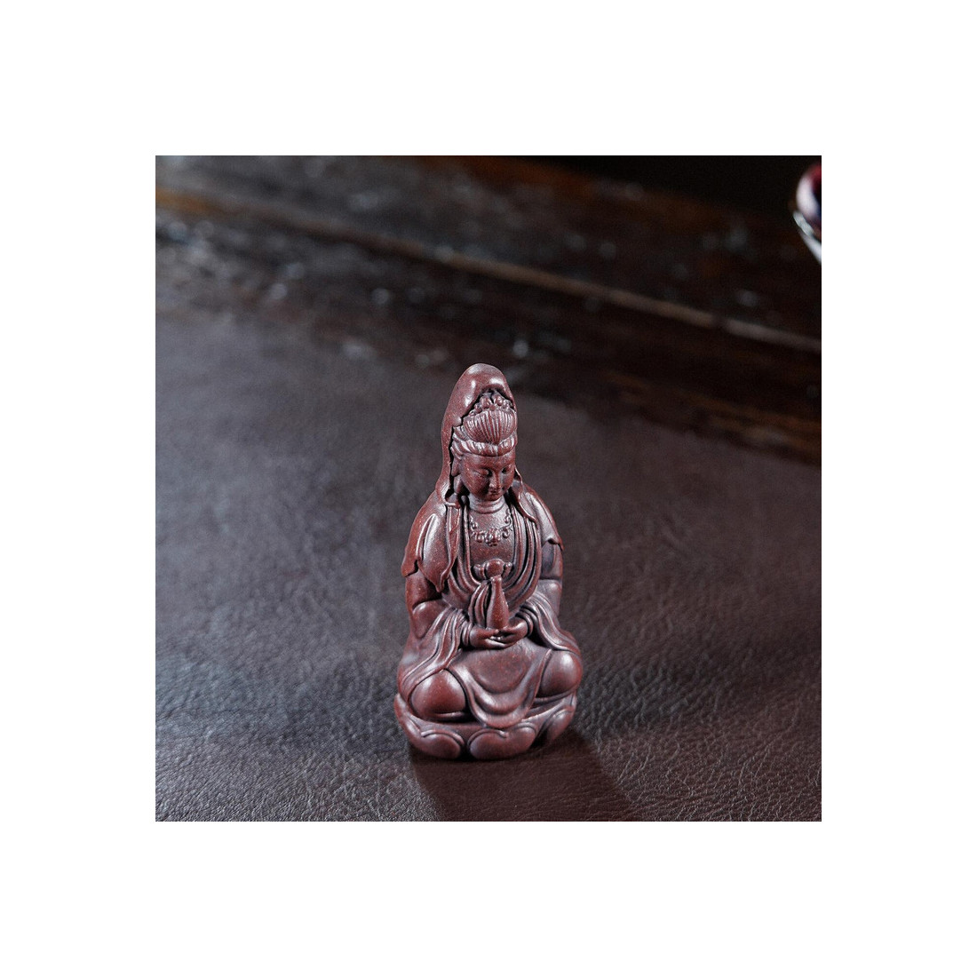 Богиня Ґуаньїнь — статуетка з... Богиня Ґуаньїнь — статуетка з...