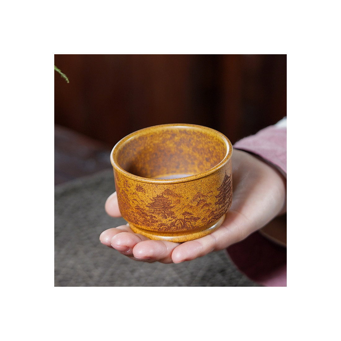 Велика чаша із їсінської глини... Велика чаша із їсінської глини...