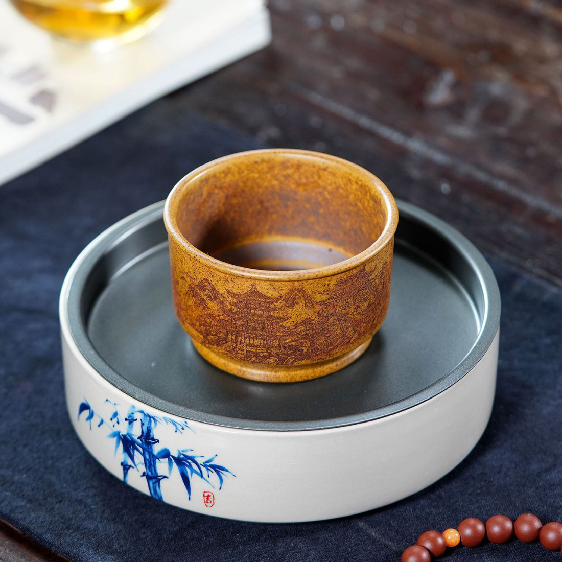 Велика чаша із їсінської глини... Велика чаша із їсінської глини...