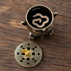 Маленька курильниця для...