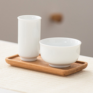 Чайна пара з класичної порцеляни