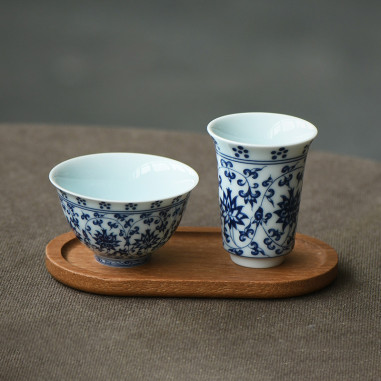 Чайна пара "Лотоси" з розписом у...