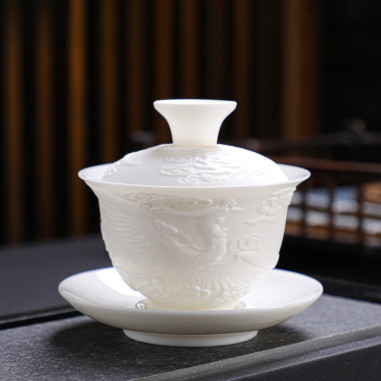 Порцелянова ґайвань кольору білого...