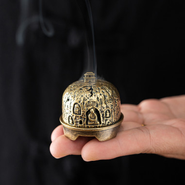 Маленька курильниця для пахощів...