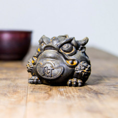 Статуетка зі смоли... 2