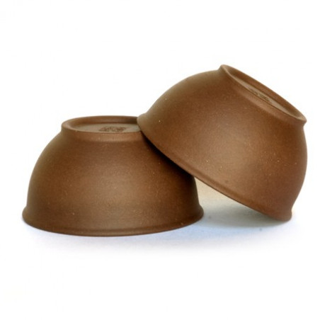 Чаша з рельєфним зображенням півонії на дні з ісинської глини (коричнева)