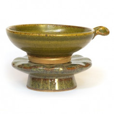 Темно-зелене сито з підставкою