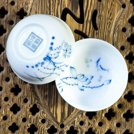 Чаша з цзиндечженської порцеляни «Лотос» Чаша з цзиндечженської порцеляни «Лотос»