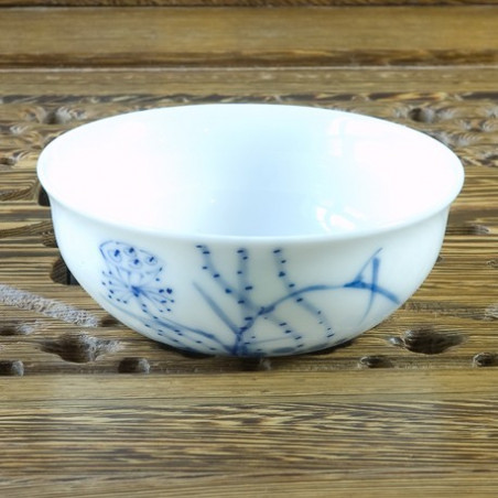 Чаша з цзиндечженської порцеляни «Лотос» Чаша з цзиндечженської порцеляни «Лотос»