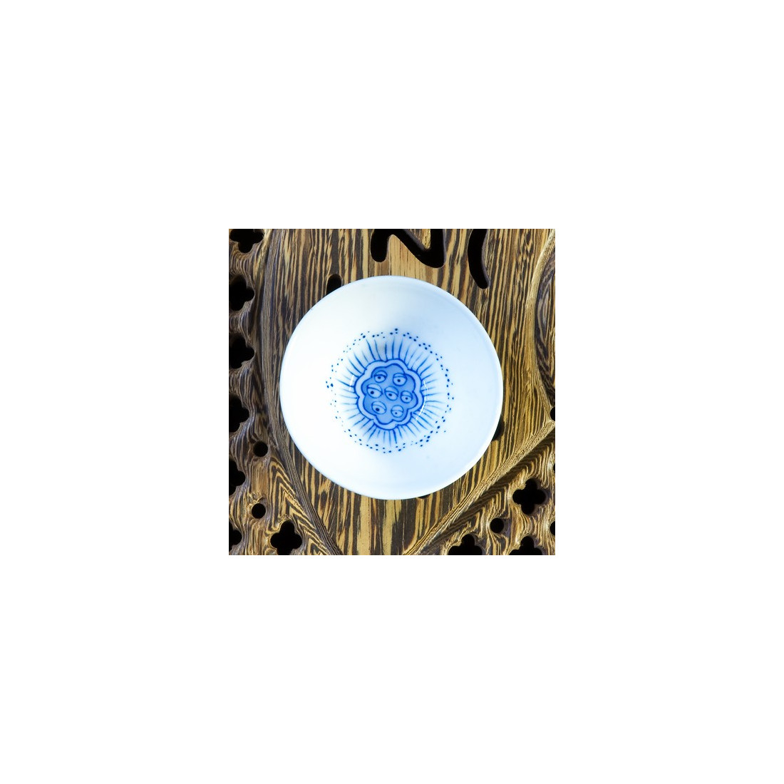 Чаша з цзиндечженьского фарфору «Лотос, що розпустився» Чаша з цзиндечженьского фарфору «Лотос, що розпустився»