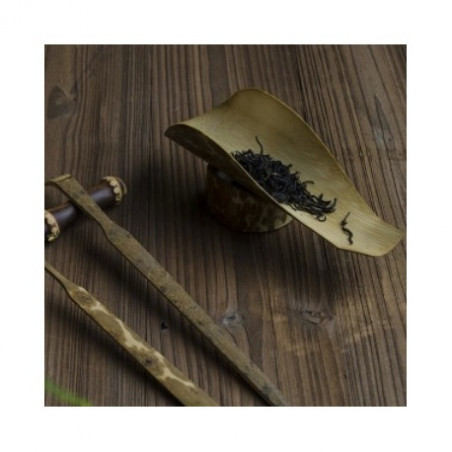 Набір чайних інструментів із плямистого бамбука.