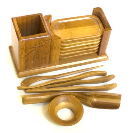 Набір інструментів з підставками для чайної пари. Набір інструментів з підставками для чайної пари.