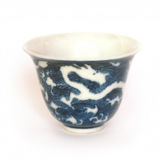 Антикварна чаша з цзиндечженської порцеляни «Хмарний дракон»