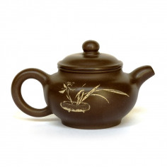 Чайник із ісинської глини під старовину із зображенням квітки.