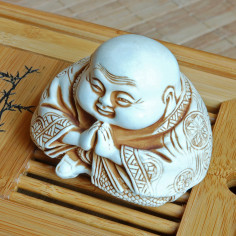 Нецке «Хотей (молиться)»