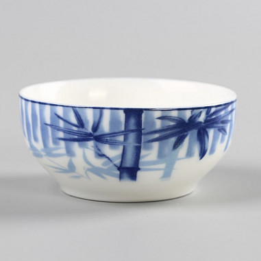 Біло-синя чаша з бамбуком