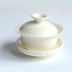 Біла маленька гайвань