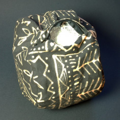 Подушка з орнаментом 2