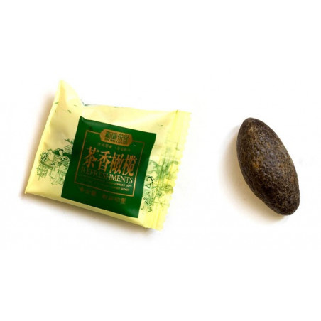 Зацукровані фрукти з чаєм у банку