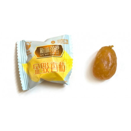 Зацукровані фрукти з чаєм у банку