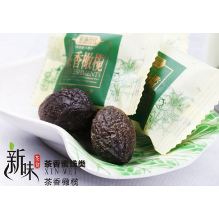 Зацукровані фрукти з чаєм у банку