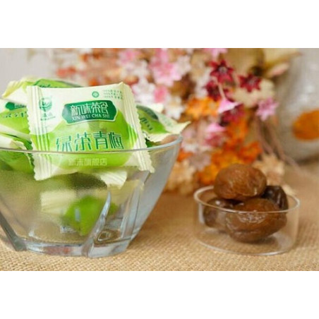 Зацукровані фрукти з чаєм у банку