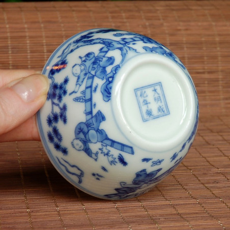 "Діти" - чаша з тонкостінної порцеляни "Діти" - чаша з тонкостінної порцеляни