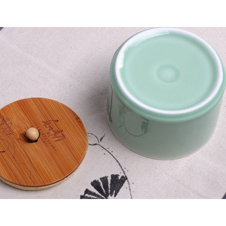 Селадонова чайниця з бамбуковою кришкою