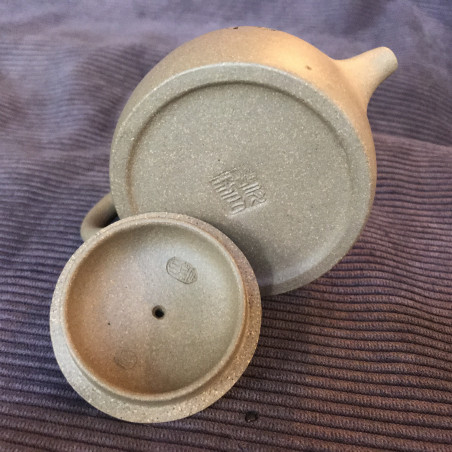 Чайник «Город колодязя» (хризантема) з ісинської глини