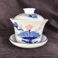 Класична гайвань із рожевим лотосом