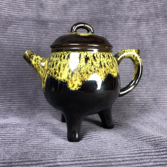 Чайник-трипод у стилі яобянь