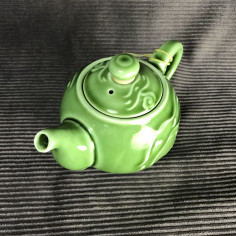 Зелений круглий чайник «Хмари» 2