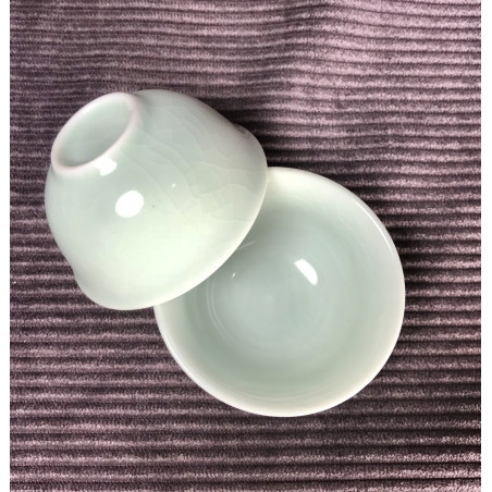 Маленька чаша із селадону сірого кольору