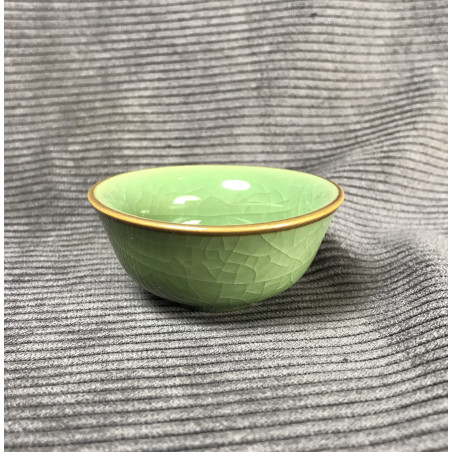 Маленька чаша із селадону болотно-зеленого кольору