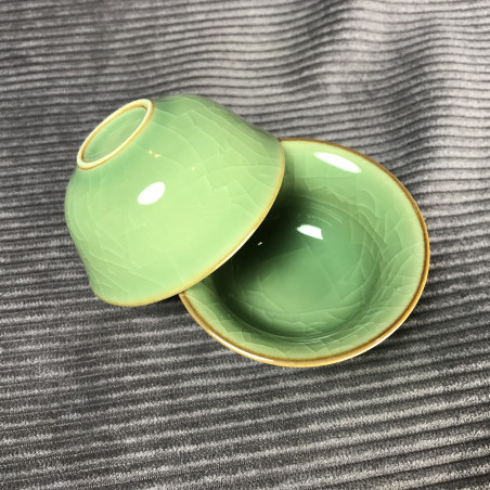 Маленька чаша із селадону болотно-зеленого кольору