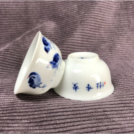 Маленька чаша з курчатами