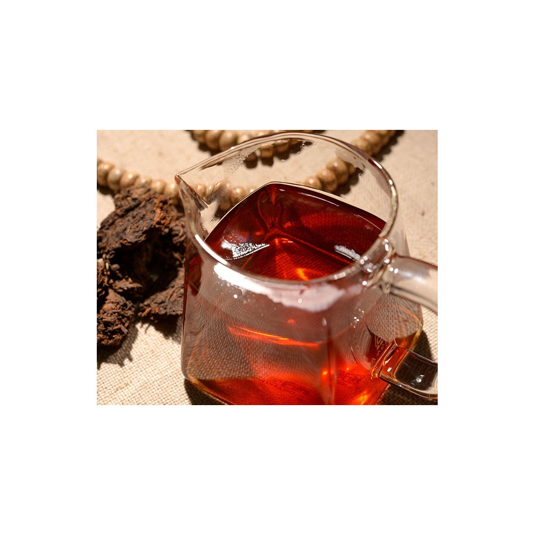 Старий чай голови з 400-річних дерев Старий чай голови з 400-річних дерев