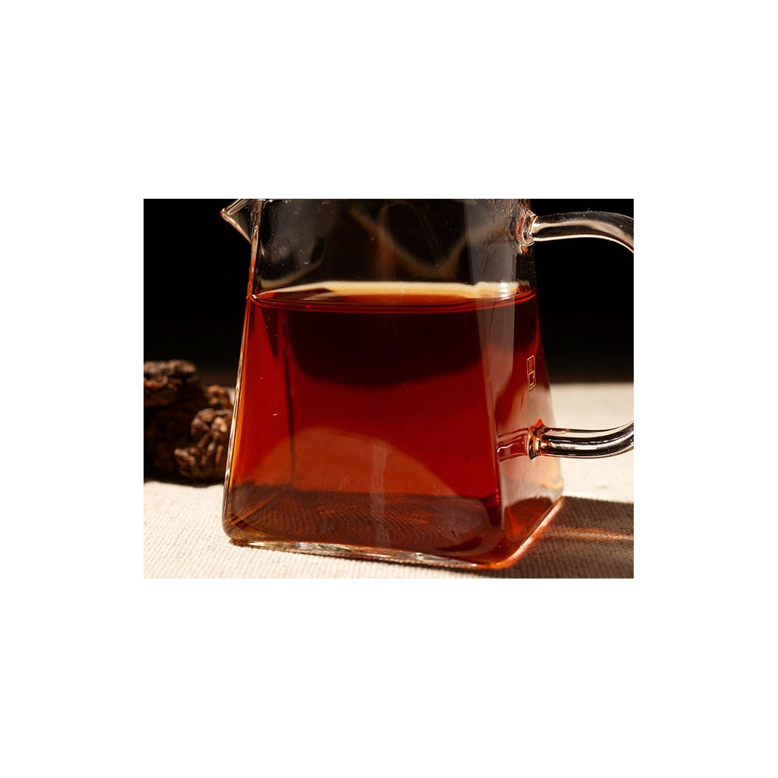 Старий чай голови з 400-річних дерев Старий чай голови з 400-річних дерев