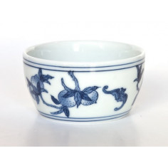 Чаша з цзиндечженської порцеляни «Персик довголіття»