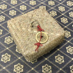 Новорічний набір у плетеному кошику