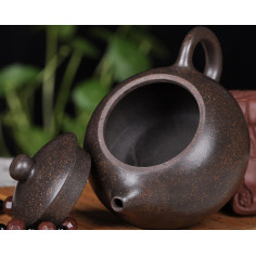 Чайник із ісинської глини цзини у формі «Сиши» 2