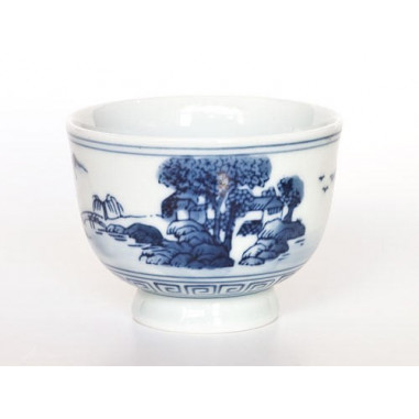 Чаша з цзиндечженського порцеляни на ніжці «Гуйлінь»