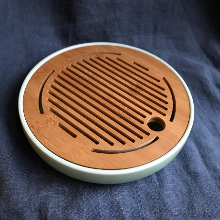 Маленька кругла чабань із світло-зеленою селадоновою керамічною основою Маленька кругла чабань із світло-зеленою селадоновою керамічною основою